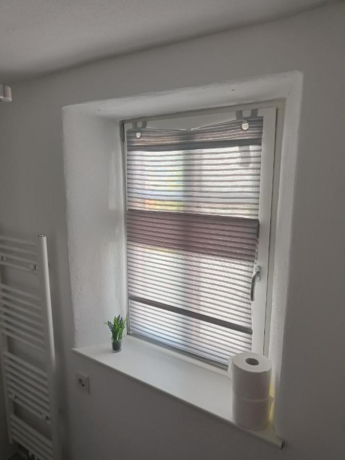 Apartments & Moeblierte Zimmer In Kahl Am Main, Kontaktloser Self Check-In, W-Lan, Schreibtisch, Duschbad, Kuechenzeile, Pkw-Plaetze Kültér fotó