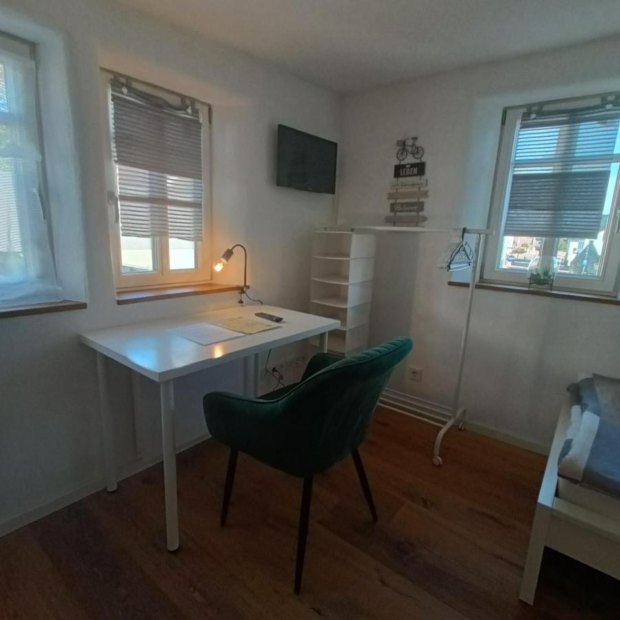 Apartments & Moeblierte Zimmer In Kahl Am Main, Kontaktloser Self Check-In, W-Lan, Schreibtisch, Duschbad, Kuechenzeile, Pkw-Plaetze Kültér fotó
