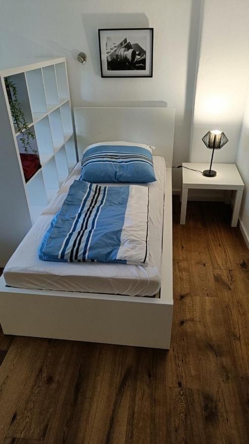 Apartments & Moeblierte Zimmer In Kahl Am Main, Kontaktloser Self Check-In, W-Lan, Schreibtisch, Duschbad, Kuechenzeile, Pkw-Plaetze Kültér fotó