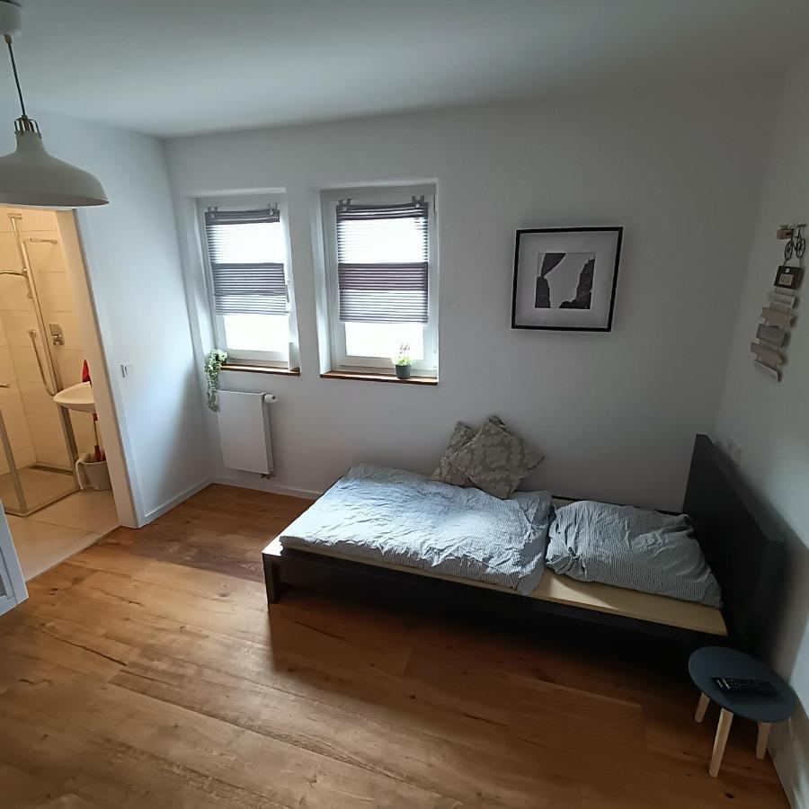 Apartments & Moeblierte Zimmer In Kahl Am Main, Kontaktloser Self Check-In, W-Lan, Schreibtisch, Duschbad, Kuechenzeile, Pkw-Plaetze Kültér fotó