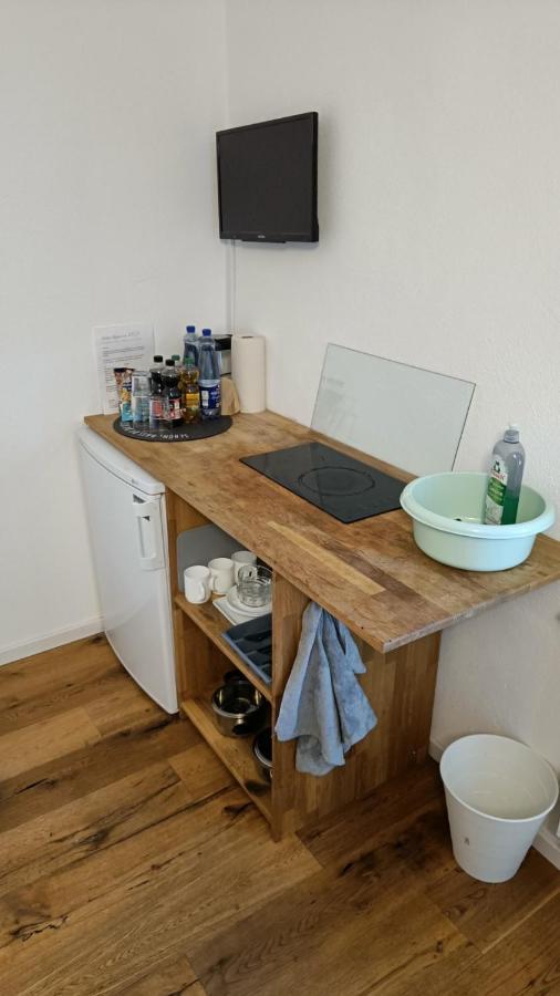 Apartments & Moeblierte Zimmer In Kahl Am Main, Kontaktloser Self Check-In, W-Lan, Schreibtisch, Duschbad, Kuechenzeile, Pkw-Plaetze Kültér fotó